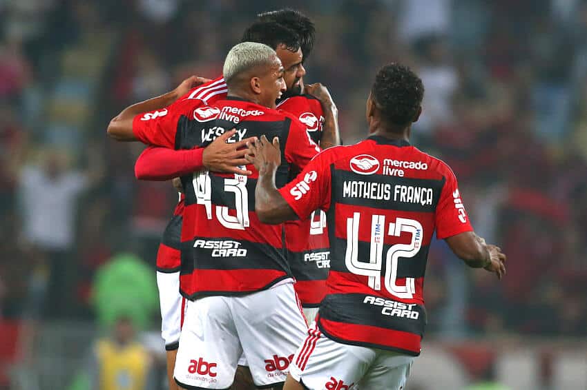 Escalação do Flamengo: time, dúvidas e desfalques contra o Grêmio