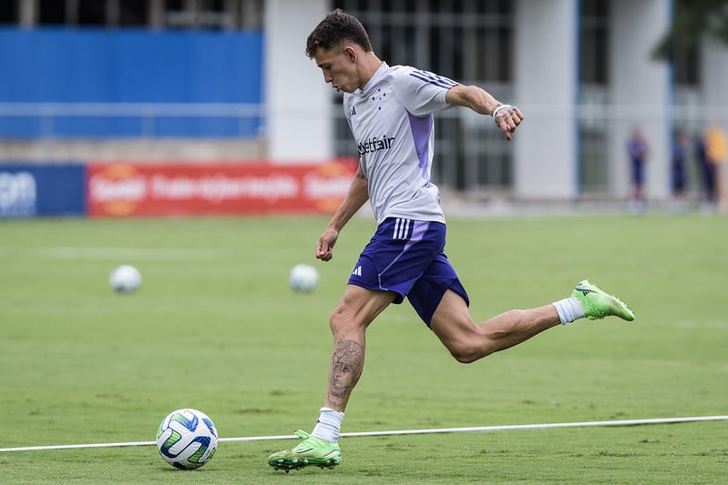 Wesley Gasolina, do Cruzeiro, sofre grave lesão no joelho e terá